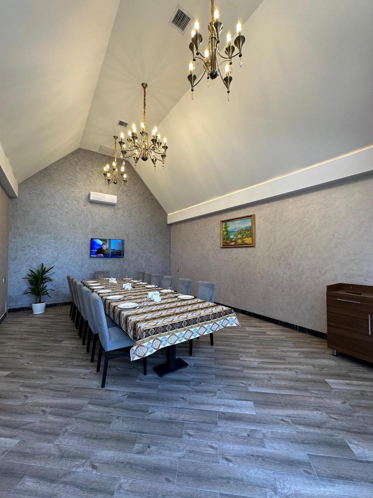 Leon Hotel Spa Ganja Exterior photo